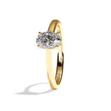 Bague solitaire diamant oval platine - Précieuse