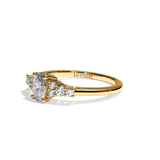 Bague solitaire épaulé diamant oval or blanc - Audacieuse