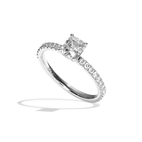 Bague solitaire pavé diamant coussin platine - Attentionnée