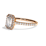 Bague solitaire halo diamant émeraude or blanc - Amoureuse pavée