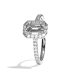 Bague solitaire halo diamant émeraude or blanc - Amoureuse pavée