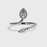 bague-toi-et-moi-diamant-poire-navette-halo-simple-or-blanc-palladie-digne-joaillerie-video
