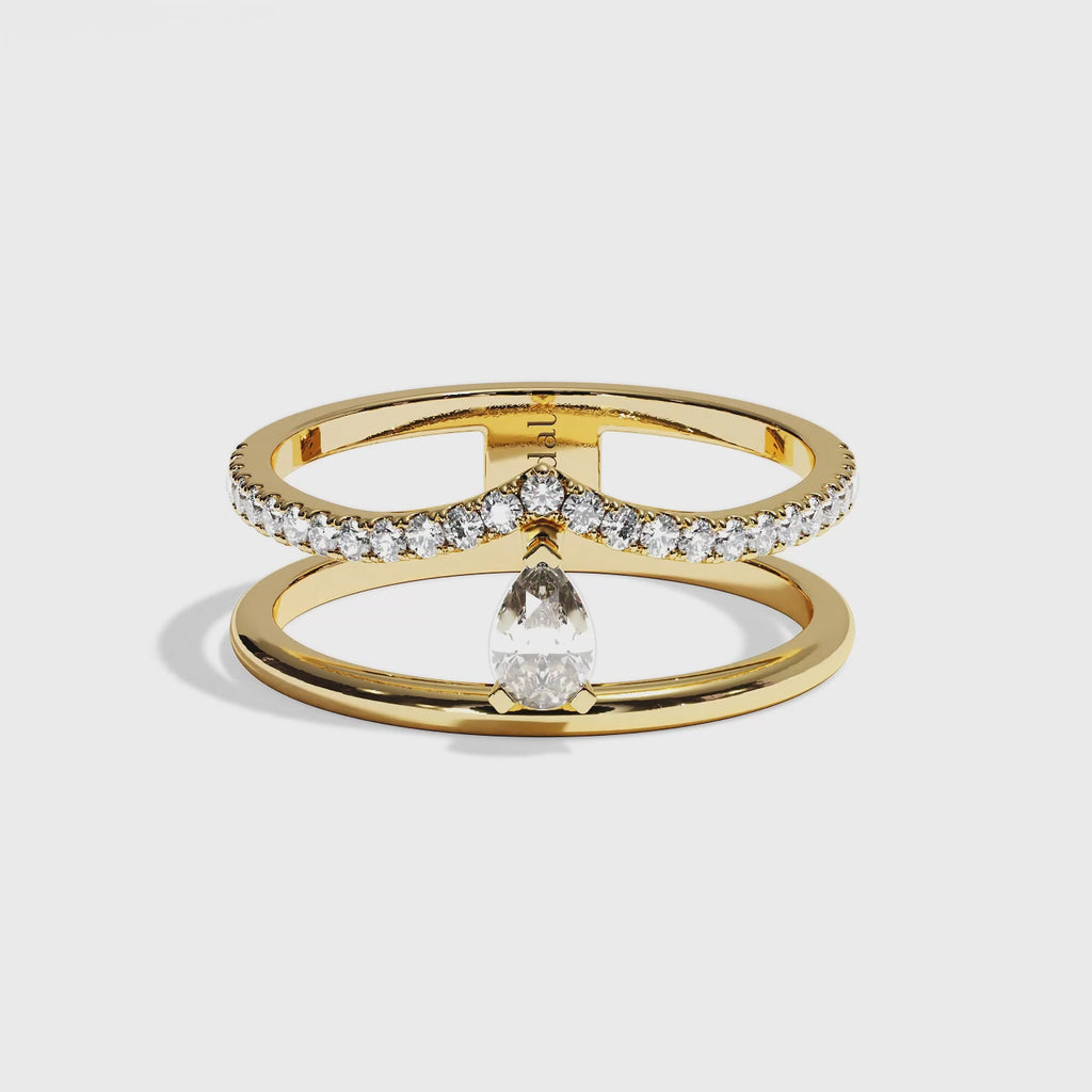 bague-de-fiancailles-double-anneaux-pavee-diamant-poire-or-jaune-reconfortante-joaillerie-video